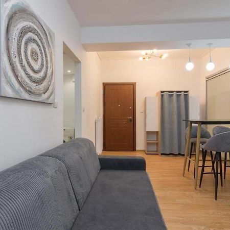 Fully Renovated 1 Bedroom Condo أثينا المظهر الخارجي الصورة